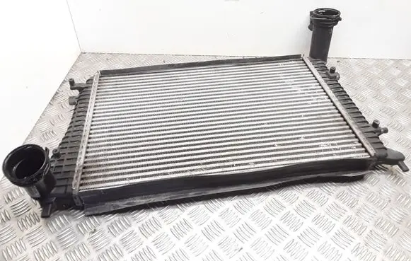 Skoda Superb B5 (3U) Intercooler radiator 1K0145803O