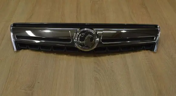 Opel Antara Front bumper upper radiator grill
