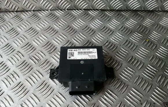 Volkswagen PASSAT B7 Power management control unit 3AA919041