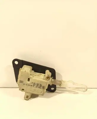 Audi A2 Tailgate boot lock/latch motor 8E5962115 7546321