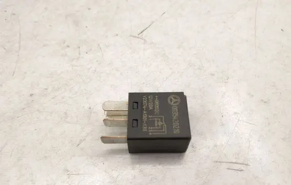 Mercedes-Benz Sprinter W906 Cruise control relay A0035420219 0035420219