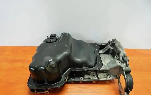 Jaguar XF X250 Oil sump 9X2Q6675CB 9X2Q6U004CB