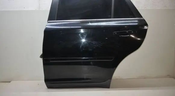 Subaru Outback (BS) Rear door