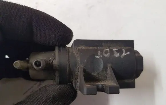 Saab 9-5 Turbo solenoid valve 55563532 70142100
