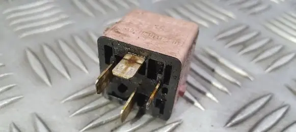 BMW 5 E39 Other relay 8365326 0392019168