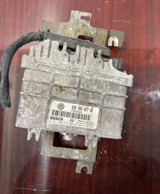 Volkswagen Polo III 6N 6N2 6NF Engine control unit/module 030906027AB 26SA0000 0261204619