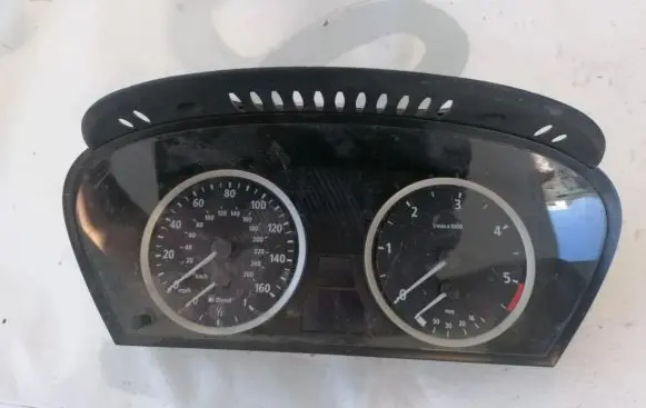 BMW 5 E60 E61 Speedometer (instrument cluster) 62116983154 110.080.213