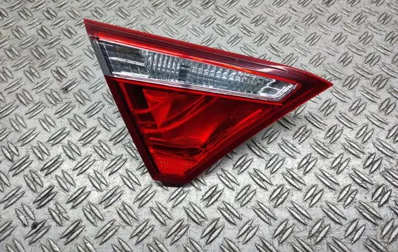 Toyota Camry Tailgate rear/tail lights