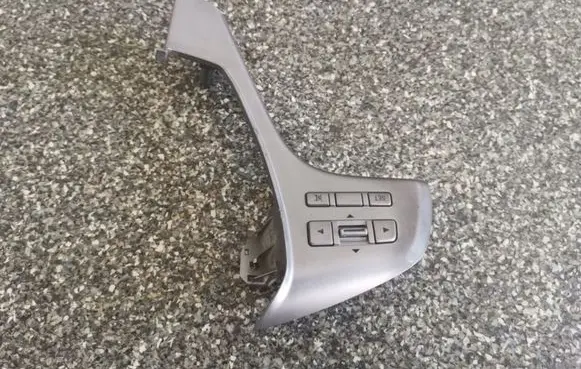 Mazda 6 Steering wheel buttons/switches 03744350