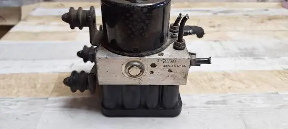 Volkswagen Jetta V ABS Pump 1K0614517AE 10020602404