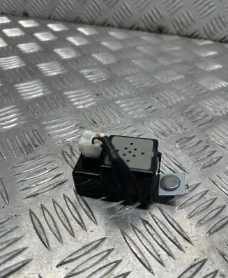 Hyundai Tucson TL Alarm system siren 957104D011