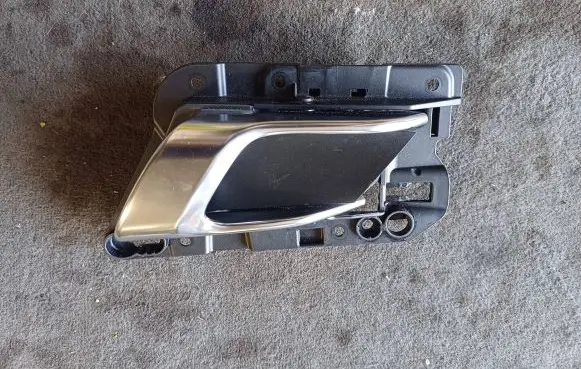 Porsche Macan (95B) Front door interior handle 95B837019 9119388