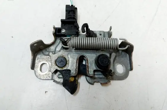 Engine bonnet/hood lock/catch