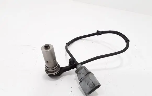 Skoda Fabia Mk1 (6Y) Crankshaft position sensor 038907319A