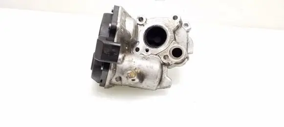Mercedes-Benz C W204 EGR valve A6511400160 A2C53362275
