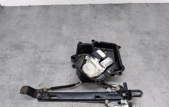 Seat Leon (1M) Rear door window regulator with motor