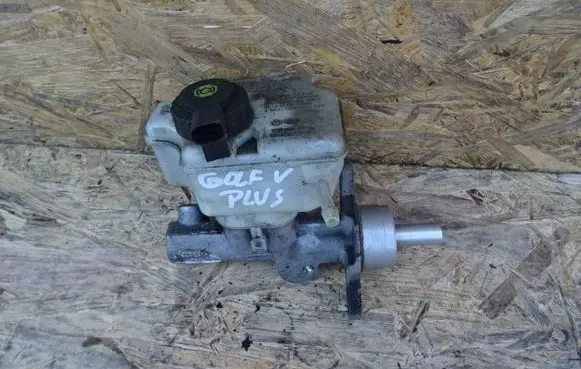 Volkswagen Golf Plus Master brake cylinder 1K1611301D