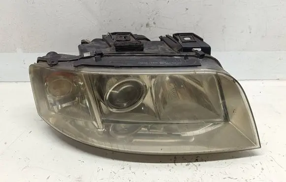 Audi A6 S6 C5 4B Headlight/headlamp 15592400