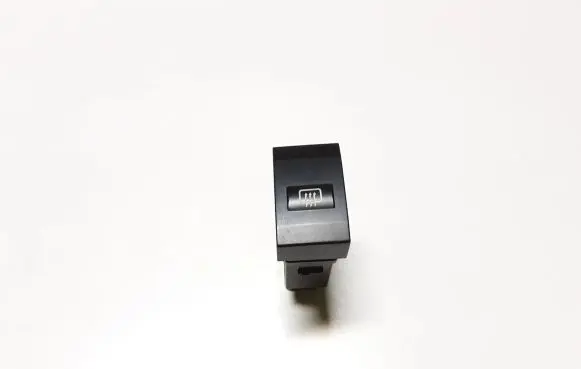 KIA Sorento Windscreen/window heater switch 937103E000 864W03000
