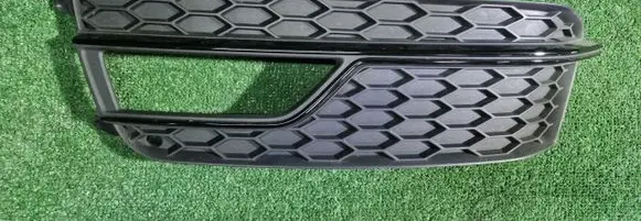 Audi A5 8T 8F Front bumper lower grill 8T0807681M
