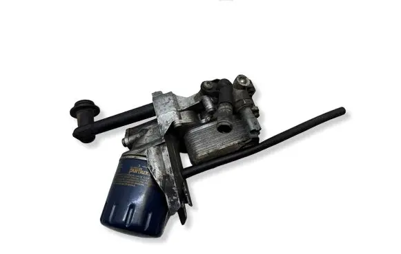 Peugeot 3008 I Oil filter mounting bracket 