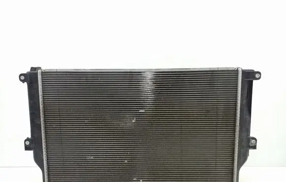 Toyota RAV 4 (XA40) Coolant radiator 1640026421