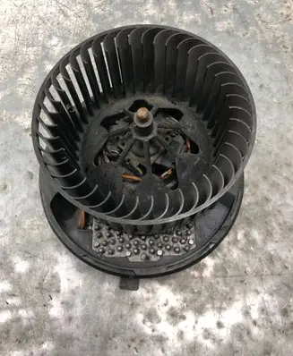 Volkswagen Scirocco Heater fan/blower 3C0907521D