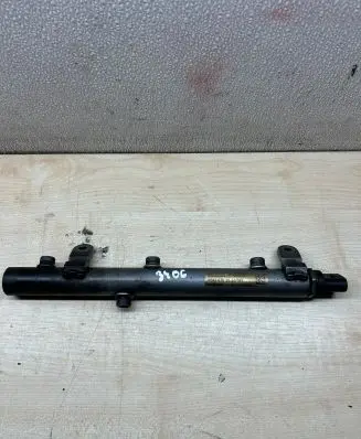 Mercedes-Benz CLS C219 Fuel main line pipe A6420702695