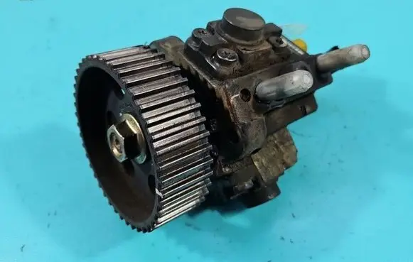 Opel Zafira B Fuel injection high pressure pump 0445010156 IMPRK1565617