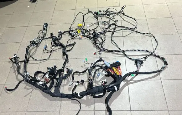 Renault Captur Panel wiring 240183060S 000200