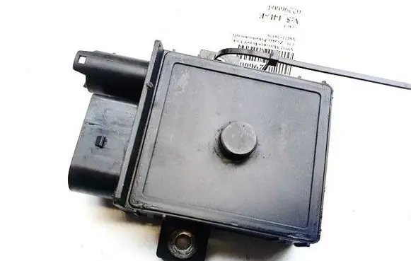 Mercedes-Benz CLS C219 Glow plug pre-heat relay A6421530379