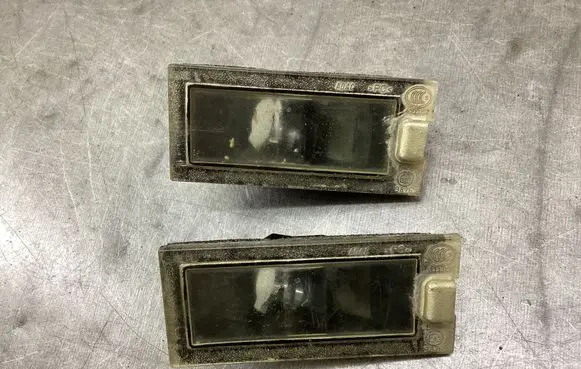 Number plate light