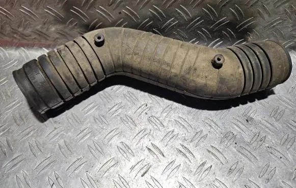 Volkswagen PASSAT B4 Air intake hose/pipe 357129627B