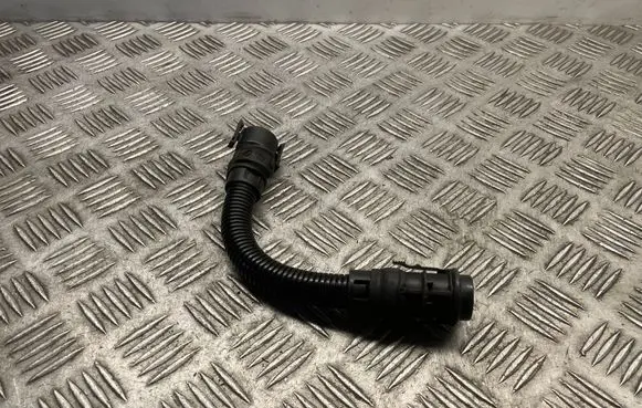 BMW 3 E90 E91 Breather hose/pipe 7803848