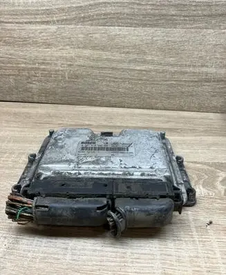 Renault Megane II Engine control unit/module 8200199726 0281010442