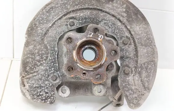 BMW 5 G30 G31 G38 Rear wheel hub spindle/knuckle 6866338