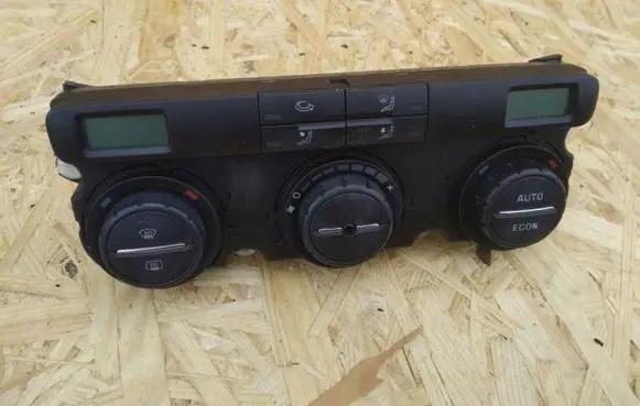 Skoda Octavia Mk2 (1Z) LP gas control unit module 10R020775