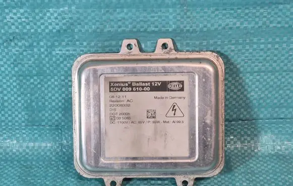 Skoda Octavia Mk2 (1Z) Headlight ballast module Xenon 5DV00961000 E1035085