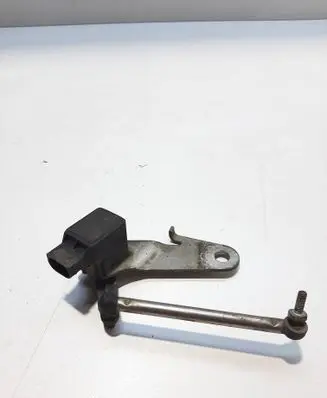 Headlight/headlamp level sensor