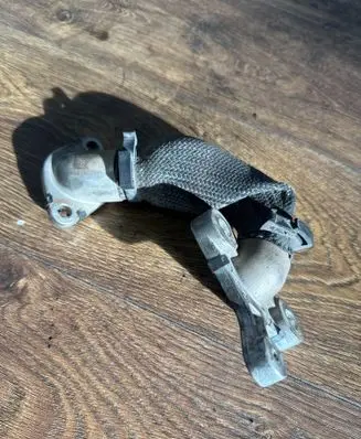 Engine coolant pipe/hose