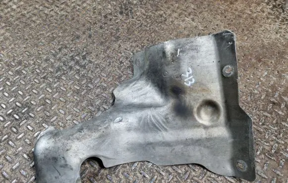 Cadillac Escalade Exhaust heat shield 15797116