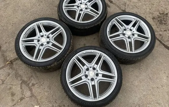 Mercedes-Benz E A207 R18 alloy rim A2124013602
