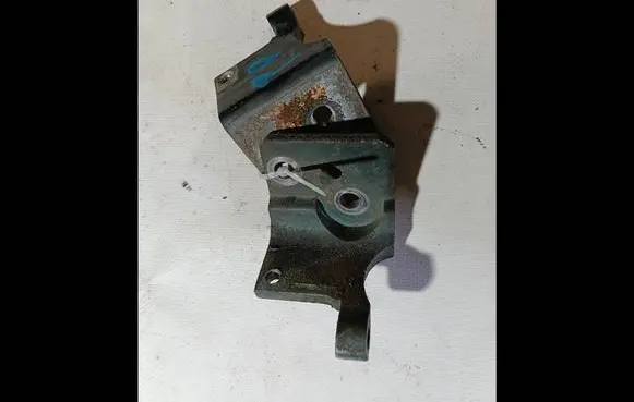 Cadillac DeVille Front door upper hinge