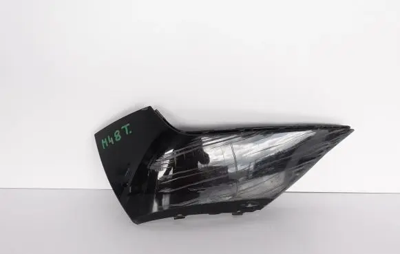 Volkswagen Touareg III Front bumper corner part panel trim 760807490A