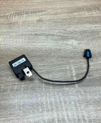 BMW X5 E53 Aerial antenna amplifier 8380945