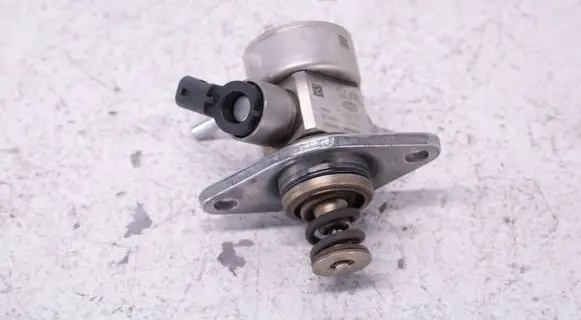 Peugeot 308 Fuel injection high pressure pump 9805614880 DR0104816J