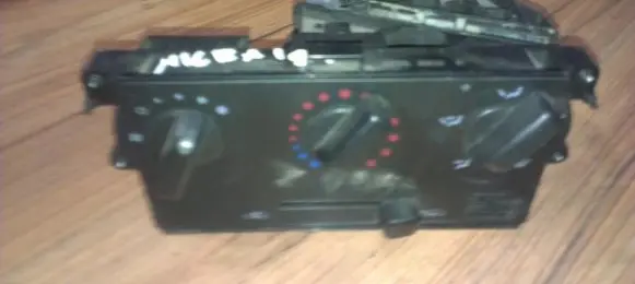 Nissan Micra Climate control unit 70400307202 7040230732