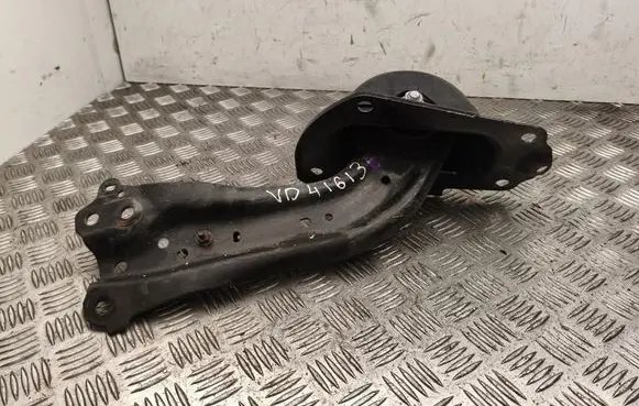 Toyota Prius (XV60) Rear upper control arm/wishbone