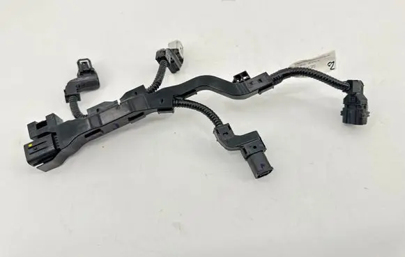 Toyota Yaris XP210 Fuel injector wires 82125K0030A