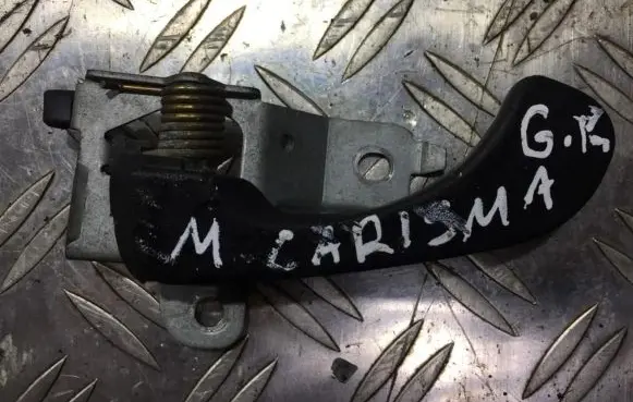 Mitsubishi Carisma Rear door interior handle